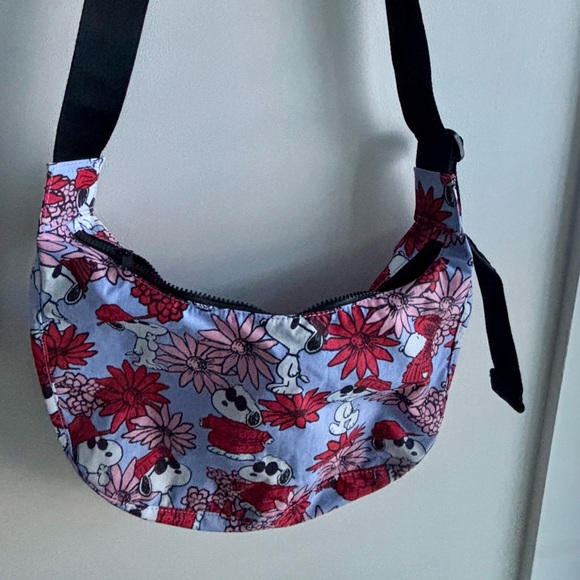 Baggu Snoopy Floral Design, Med Crescent - Picture 2 of 3